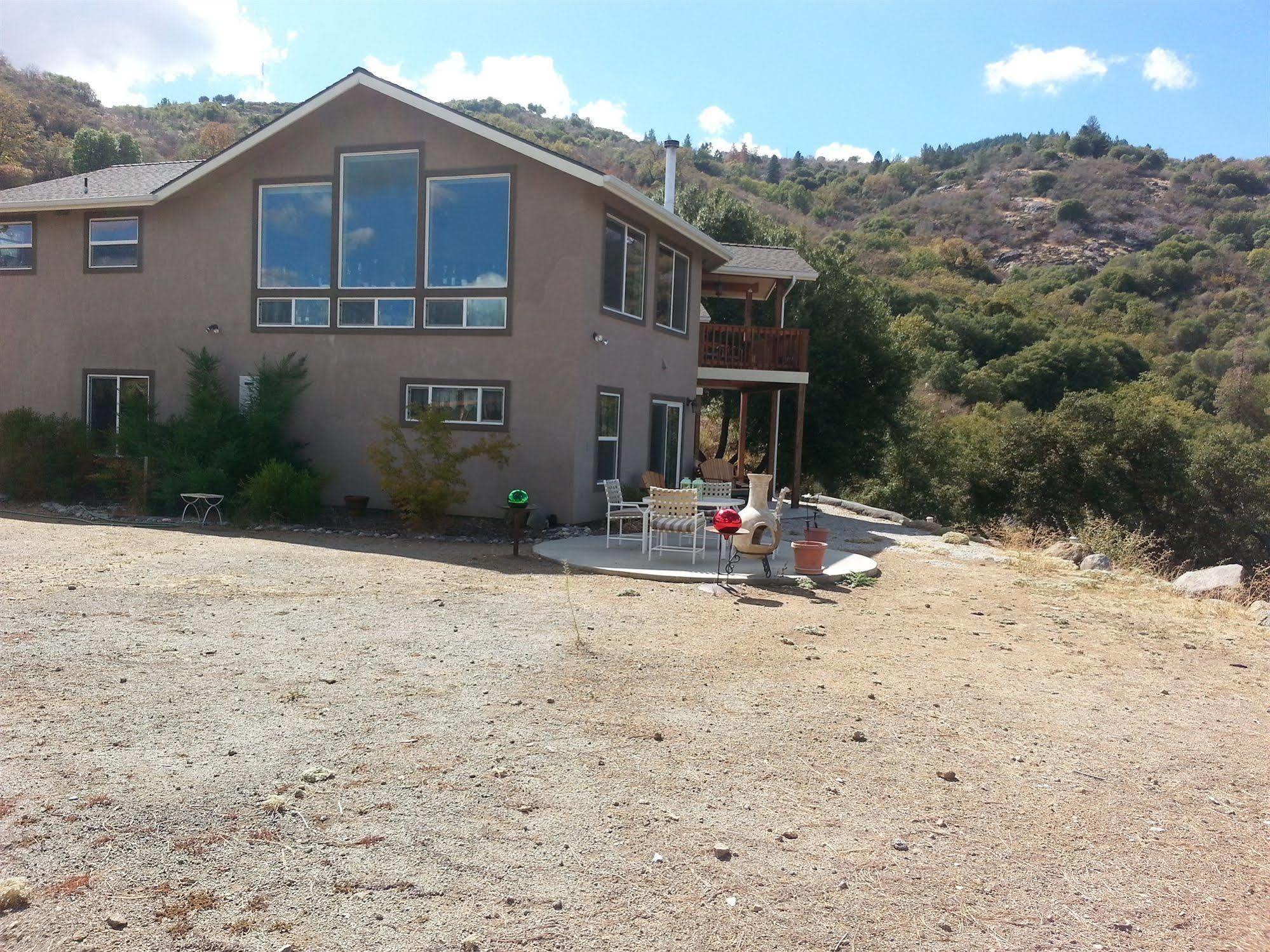 Yosemite Sierra View Bed & Breakfast Oakhurst Ngoại thất bức ảnh
