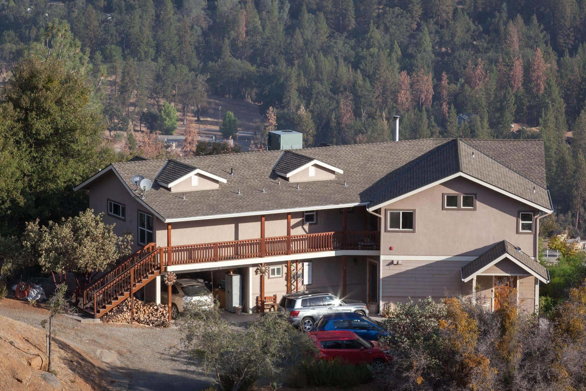 Yosemite Sierra View Bed & Breakfast Oakhurst Ngoại thất bức ảnh