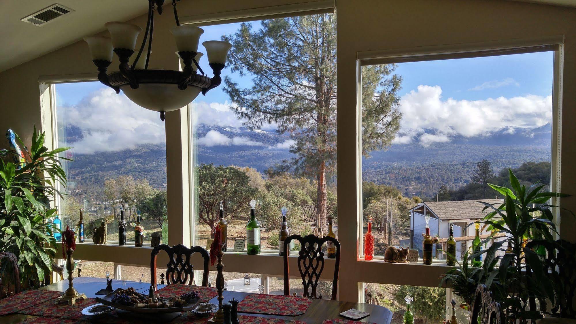 Yosemite Sierra View Bed & Breakfast Oakhurst Ngoại thất bức ảnh